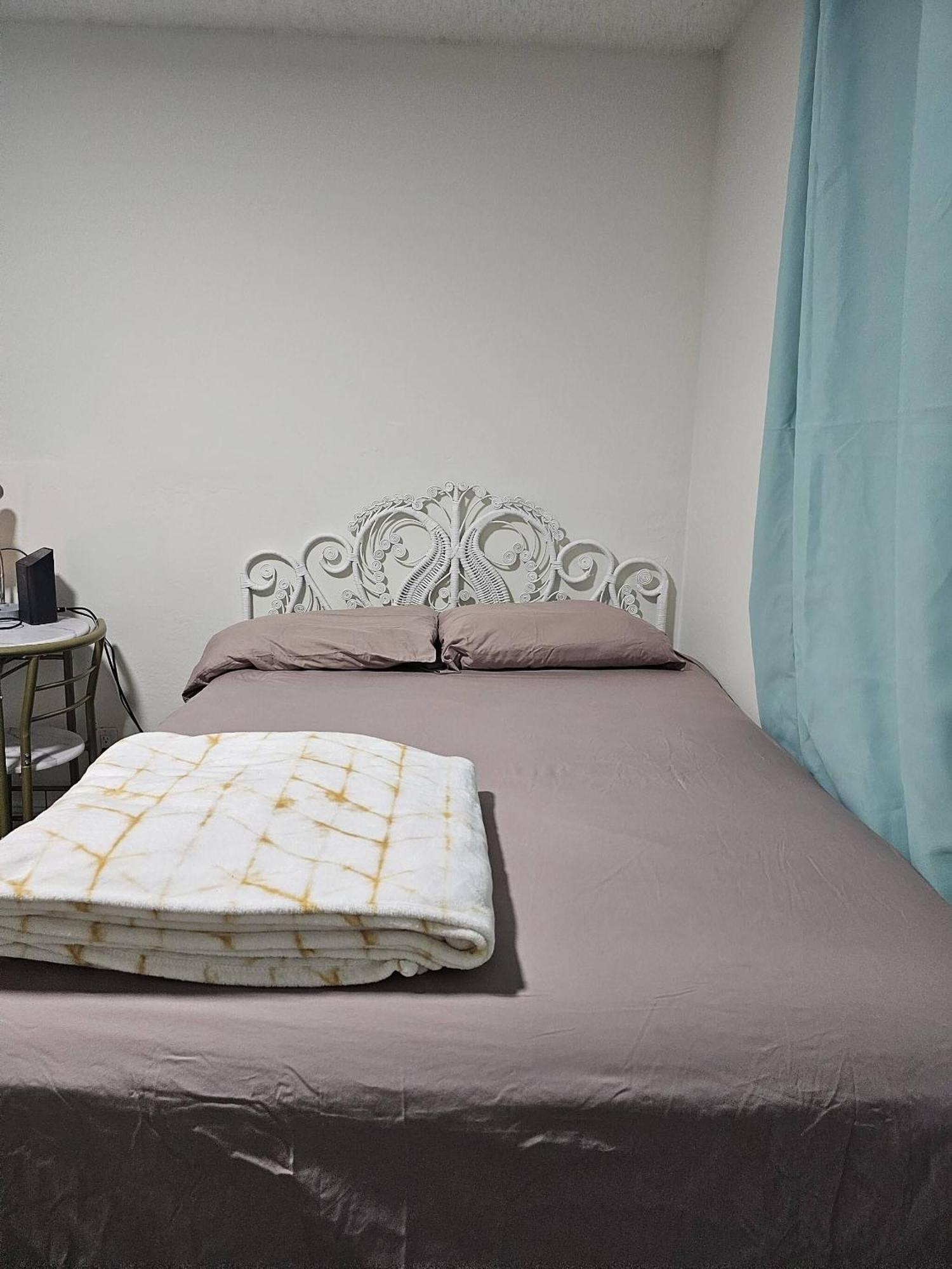 Room In Apartment - The Sample Rd Retreats بومبانو بيتش المظهر الخارجي الصورة